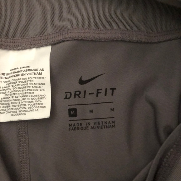 Nike Leggings with Mesh Cut outs - Picture 3 of 4